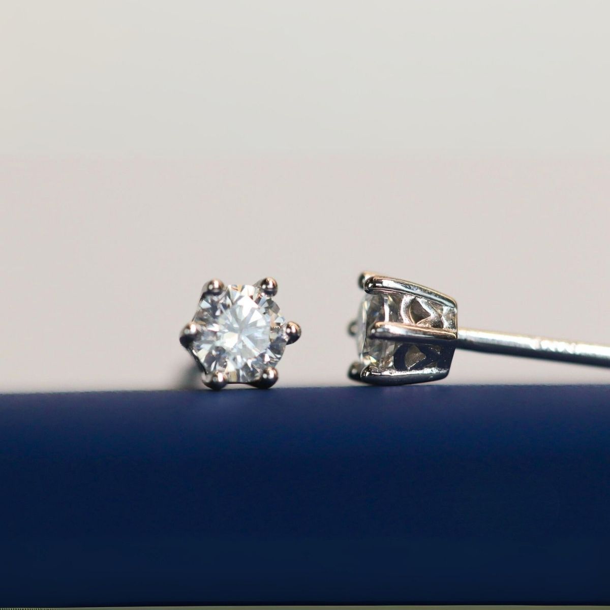 Brinco Moissanite Segundo Furo 3,8mm